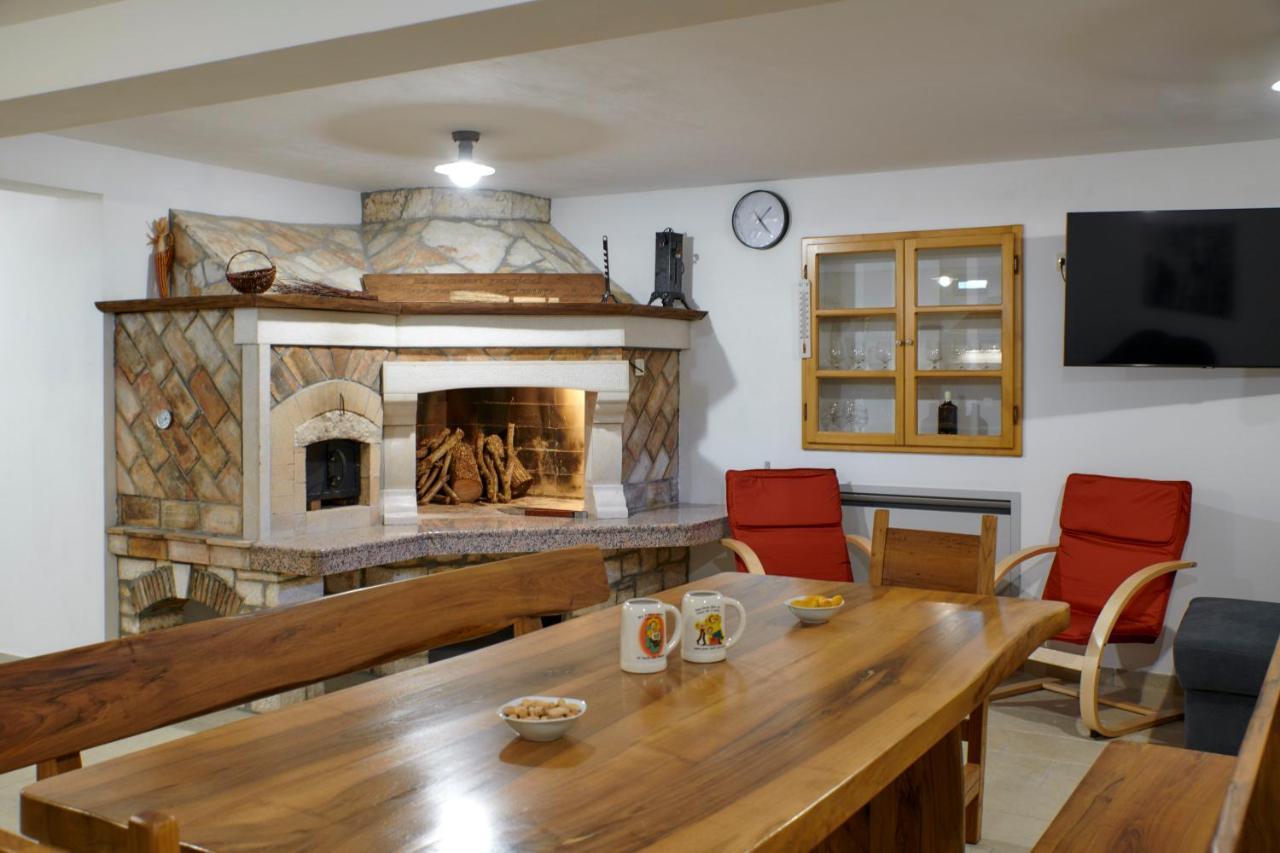 فيلا Relax House Surrounded By Olives And Vineyard Stifanići المظهر الخارجي الصورة