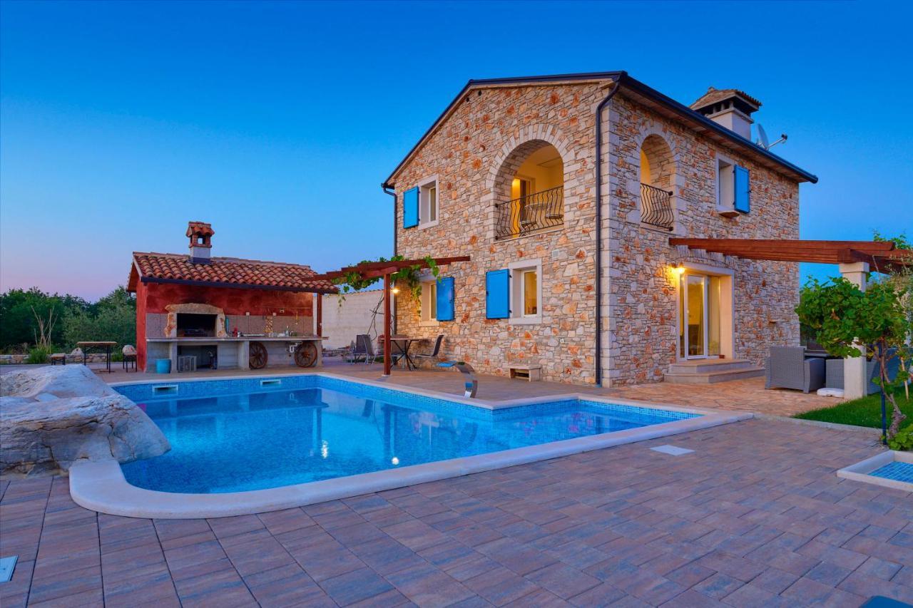 فيلا Relax House Surrounded By Olives And Vineyard Stifanići المظهر الخارجي الصورة